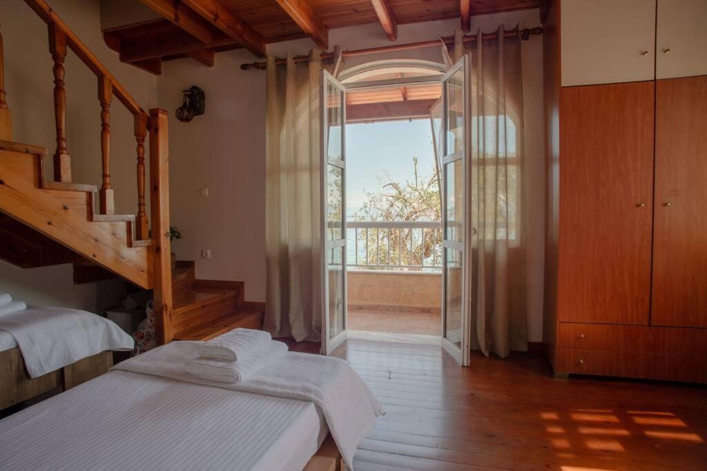 Kohyli Beachfront House Agia Pelagia Chlomou Exterior foto