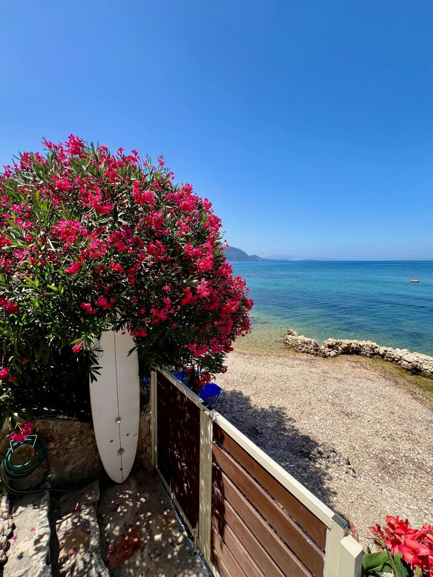 Kohyli Beachfront House Agia Pelagia Chlomou Exterior foto