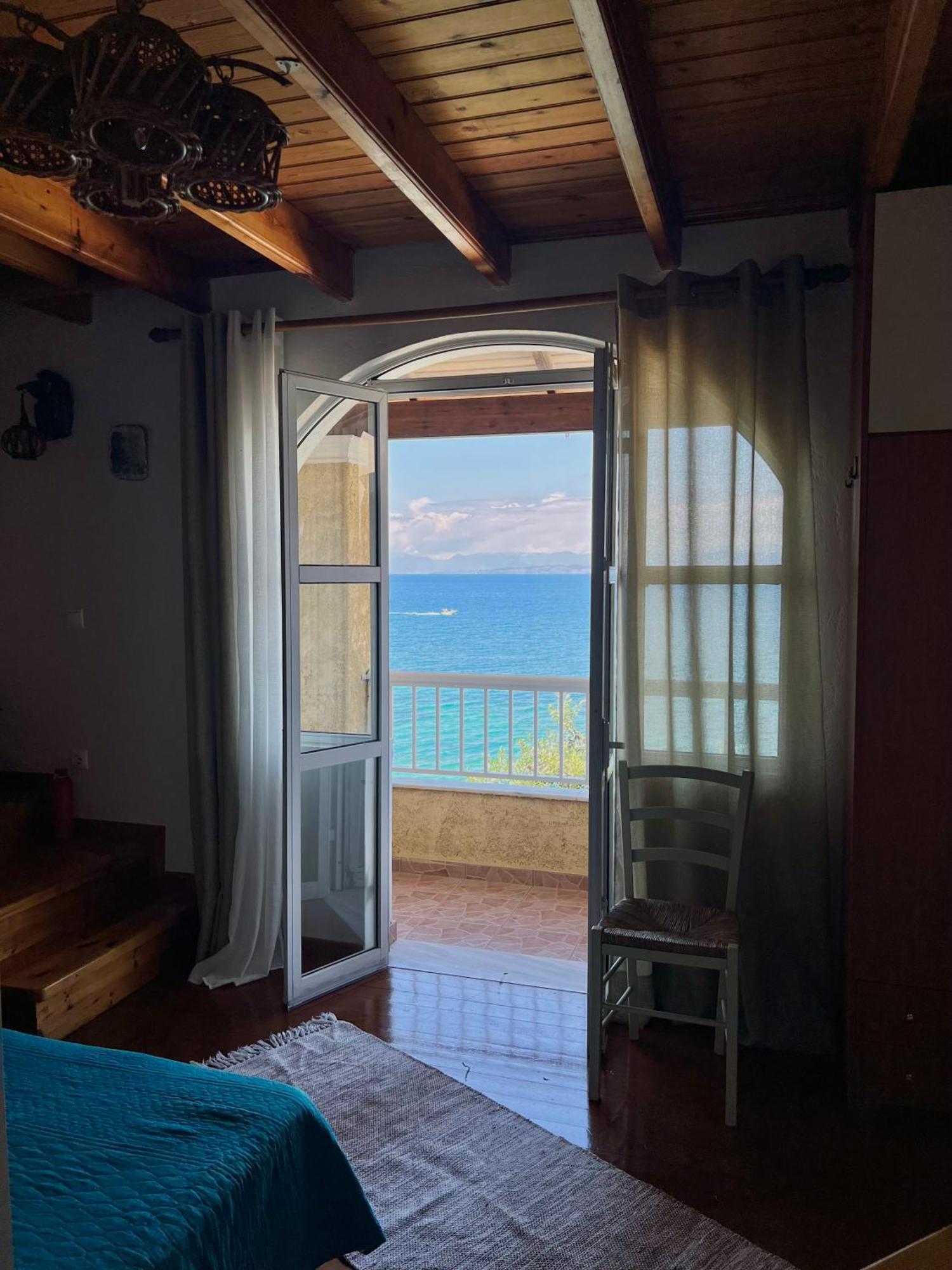 Kohyli Beachfront House Agia Pelagia Chlomou Exterior foto